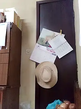 Snapshot of White_rabbit_ chatting on 6, 1, 2025 White rabbit online show from 6, 1, 2025