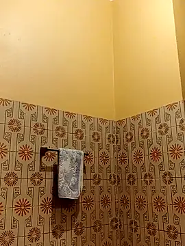 Snapshot of White_rabbit_ chatting on 5, 2, 2025 White rabbit online show from 5, 2, 2025