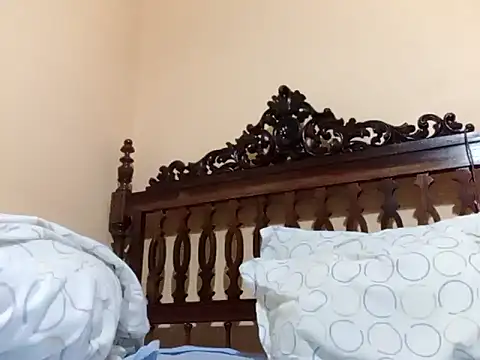 Snapshot of White_rabbit_ chatting on 15, 2, 2025 White rabbit online show from 15, 2, 2025