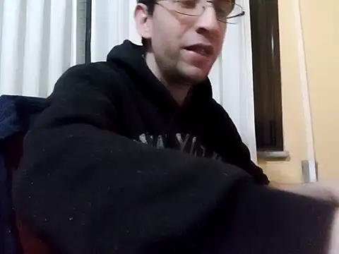 Snapshot of White_rabbit_ chatting on 15, 3, 2025 White rabbit online show from 15, 3, 2025