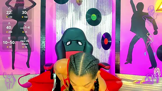 nickyminach  online show from 18, 10, 2025