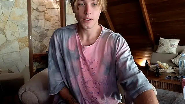 Snapshot of Cryptikov chatting on 5, 5, 2026 Cryptikov online show from 5, 5, 2026