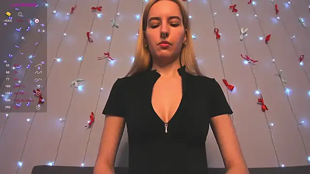 Snapshot of Fire_moth chatting on 3, 2, 2026 Fire moth online show from 3, 2, 2026