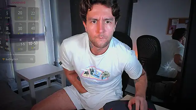 Snapshot of HonestAndrew chatting on 31, 10, 2025 HonestAndrew online show from 31, 10, 2025