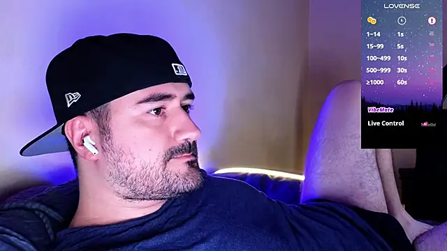 Snapshot of DominantTheo chatting on 29, 1, 2025 DominantTheo online show from 29, 1, 2025