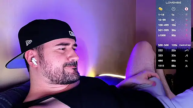 Snapshot of DominantTheo chatting on 23, 2, 2025 DominantTheo online show from 23, 2, 2025