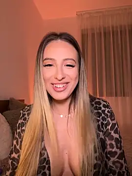 Eva Ryen online show from 2, 10, 2025