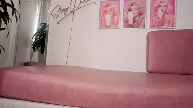 Snapshot of Adele_LatinLady chatting on 30, 11, 2025 Adele LatinLady online show from 30, 11, 2025