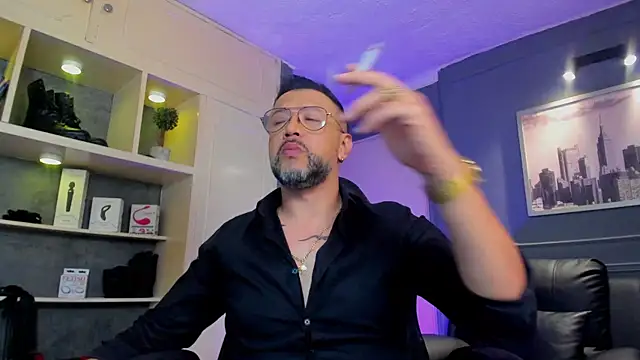 MrFrank tattoo online show from 12, 11, 2025