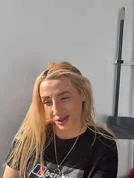 Snapshot of Strongqueen chatting on 29, 5, 2026 Strongqueen online show from 29, 5, 2026