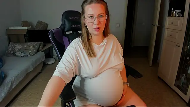 stella vestal online show from 24, 5, 2026