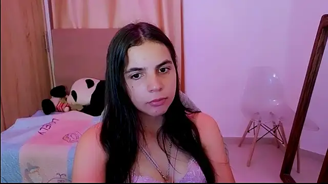 Snapshot of _elenna chatting on 5, 5, 2026 elenna online show from 5, 5, 2026