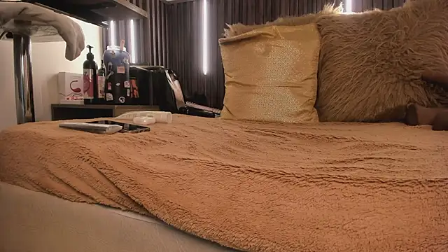  rebecca1 online show from 9, 4, 2026