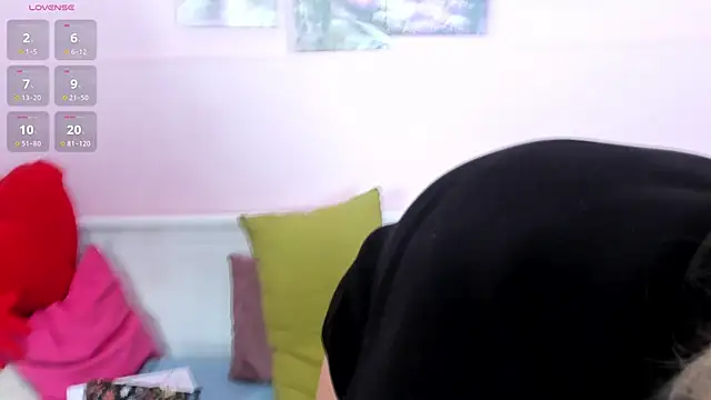 Snapshot of Amber_Foks chatting on 17, 9, 2025 Amber Foks online show from 17, 9, 2025