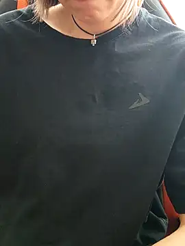 Snapshot of Aashikalaa chatting on 6, 4, 2026 Aashikalaa online show from 6, 4, 2026