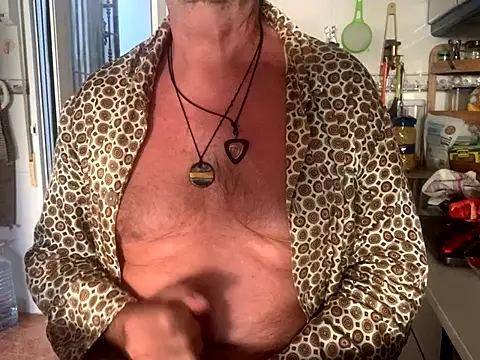 Snapshot of Nudelschwanz chatting on 28, 10, 2025 Nudelschwanz online show from 28, 10, 2025