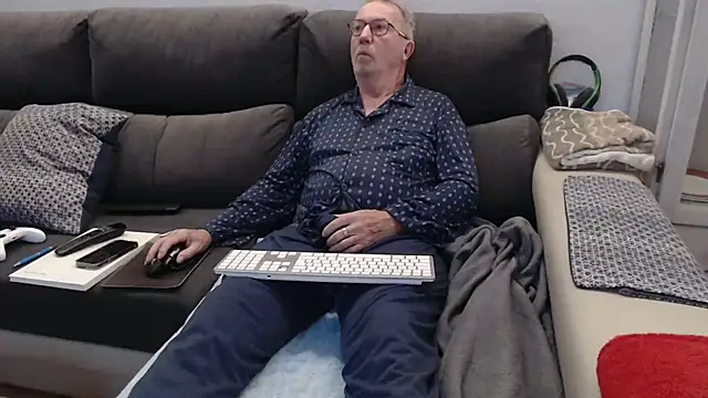 Snapshot of Nudelschwanz chatting on 12, 2, 2026 Nudelschwanz online show from 12, 2, 2026