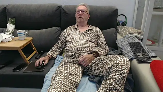 Snapshot of Nudelschwanz chatting on 27, 2, 2026 Nudelschwanz online show from 27, 2, 2026