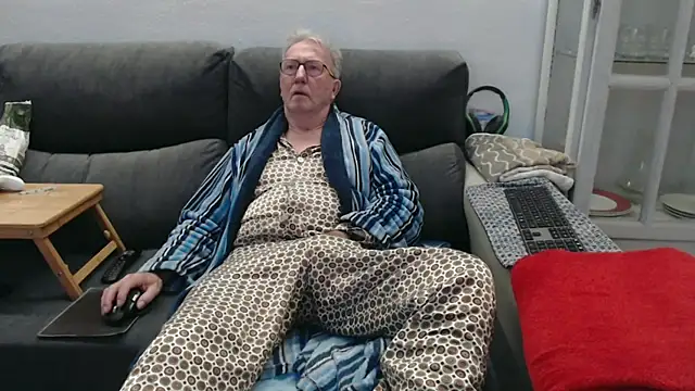 Snapshot of Nudelschwanz chatting on 27, 2, 2026 Nudelschwanz online show from 27, 2, 2026