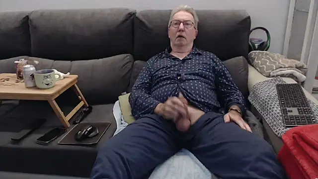 Snapshot of Nudelschwanz chatting on 20, 3, 2026 Nudelschwanz online show from 20, 3, 2026
