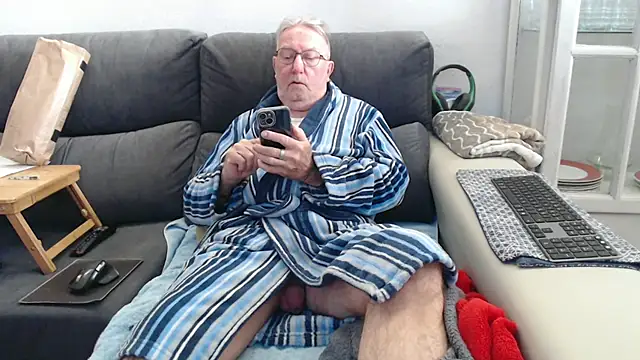 Snapshot of Nudelschwanz chatting on 29, 3, 2026 Nudelschwanz online show from 29, 3, 2026