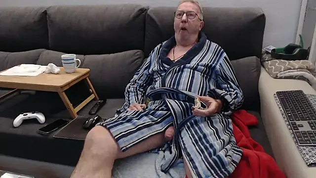 Snapshot of Nudelschwanz chatting on 16, 4, 2026 Nudelschwanz online show from 16, 4, 2026