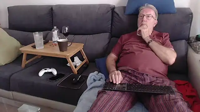 Snapshot of Nudelschwanz chatting on 25, 4, 2026 Nudelschwanz online show from 25, 4, 2026