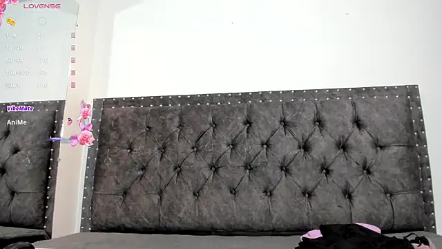 Snapshot of Dounia_nagi chatting on 21, 12, 2024 Dounia nagi online show from 21, 12, 2024