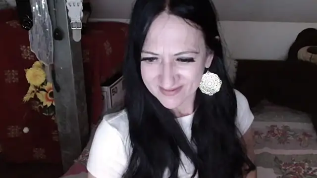 Snapshot of DebraMilf chatting on 9, 5, 2026 DebraMilf online show from 9, 5, 2026