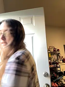 Snapshot of Dakota_02 chatting on 19, 11, 2025 Dakota 02 online show from 19, 11, 2025