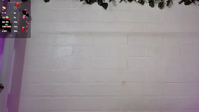 Snapshot of louise_nails chatting on 13, 5, 2026 louise nails online show from 13, 5, 2026
