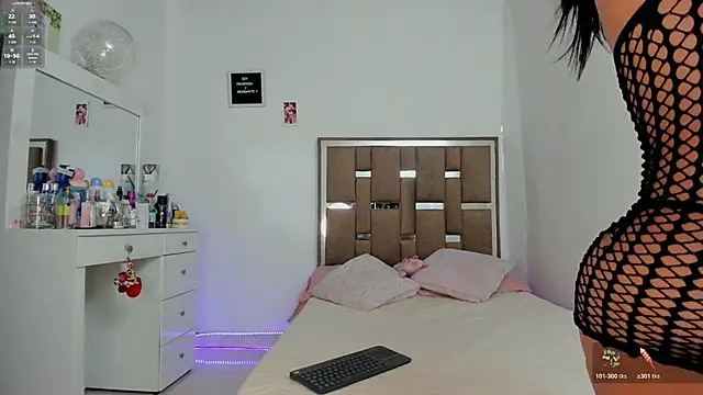 kendall-ewers online show from 7, 11, 2025