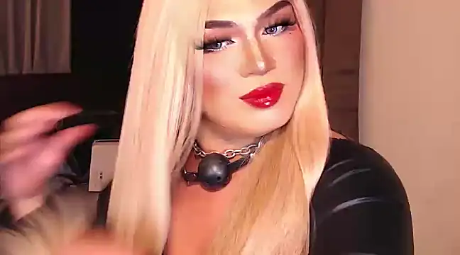 Snapshot of Bitch_Fowler69 chatting on 12, 12, 2024 Bitch Fowler69 online show from 12, 12, 2024