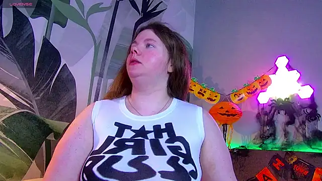 Snapshot of RubyValen chatting on 30, 10, 2025 RubyValen online show from 30, 10, 2025