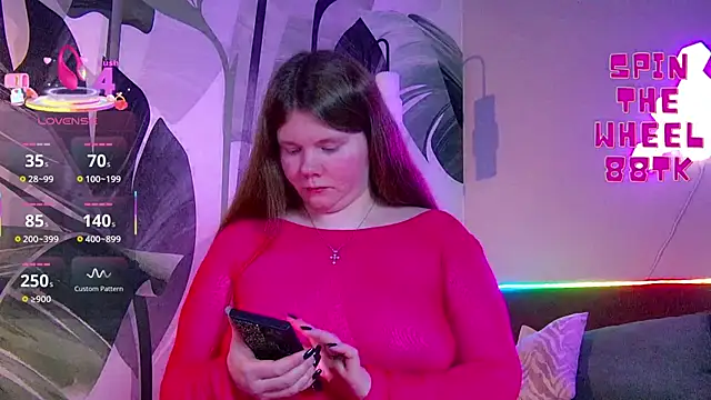 Snapshot of RubyValen chatting on 6, 11, 2025 RubyValen online show from 6, 11, 2025