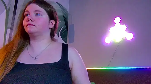 Snapshot of RubyValen chatting on 14, 11, 2025 RubyValen online show from 14, 11, 2025