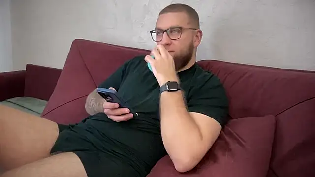 Bear bear  online show from 21, 3, 2025