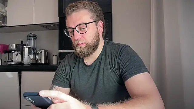 Bear bear  online show from 20, 4, 2026