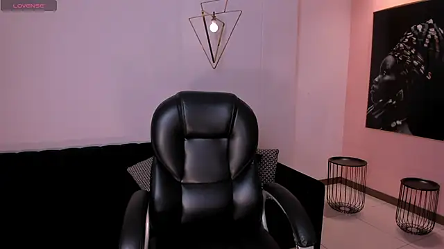 JuanitaClay online show from 25, 10, 2025