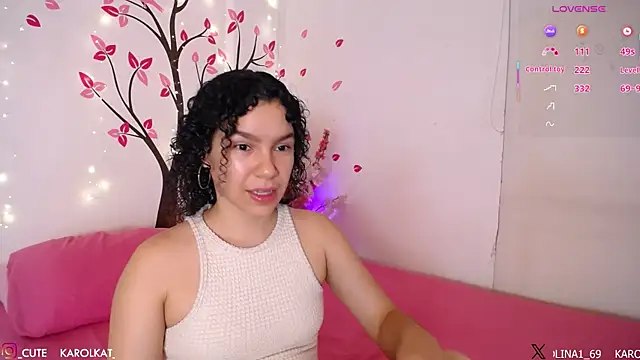 Snapshot of Karolina_1 chatting on 7, 5, 2026 Karolina 1 online show from 7, 5, 2026