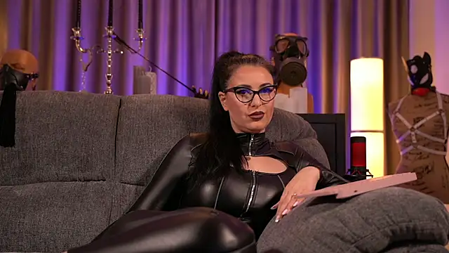 Snapshot of kelly_kent chatting on 3, 12, 2024 kelly kent online show from 3, 12, 2024