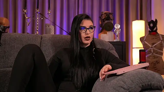 Snapshot of kelly_kent chatting on 13, 12, 2024 kelly kent online show from 13, 12, 2024