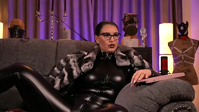 Snapshot of kelly_kent chatting on 3, 1, 2025 kelly kent online show from 3, 1, 2025