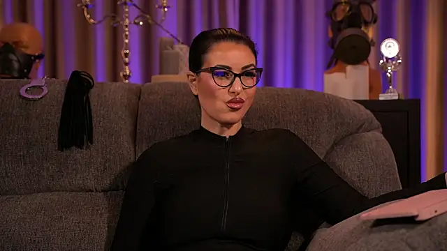 Snapshot of kelly_kent chatting on 28, 2, 2025 kelly kent online show from 28, 2, 2025
