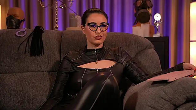 Snapshot of kelly_kent chatting on 2, 3, 2025 kelly kent online show from 2, 3, 2025