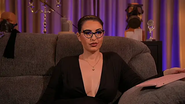 Snapshot of kelly_kent chatting on 14, 3, 2025 kelly kent online show from 14, 3, 2025
