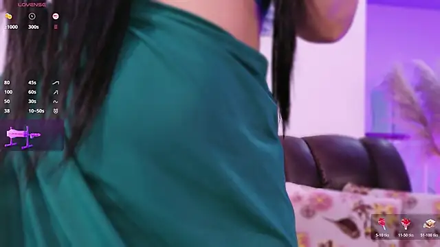 lara giraldo online show from 16, 4, 2026