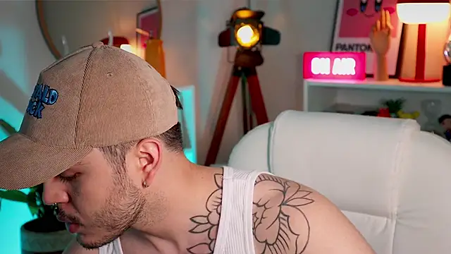 Arkaikomz online show from 13, 10, 2025