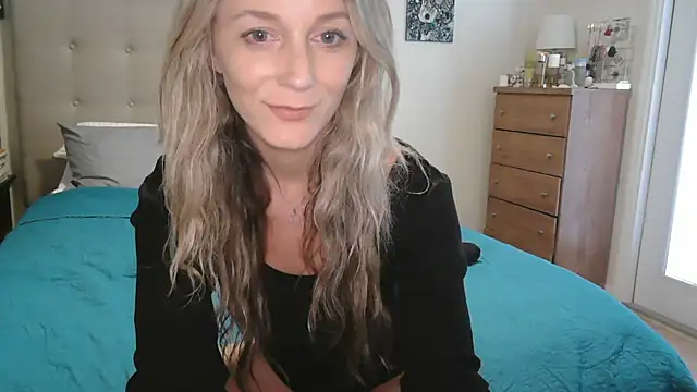 Heyitsmee33 online show from 23, 9, 2025