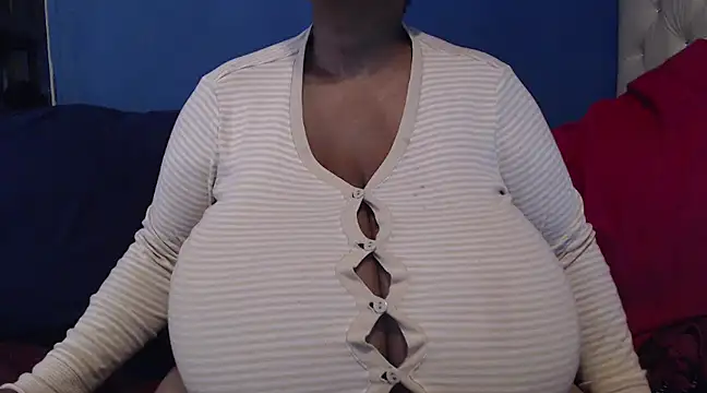 CUTEFIRMMELONSS online show from 7, 3, 2025